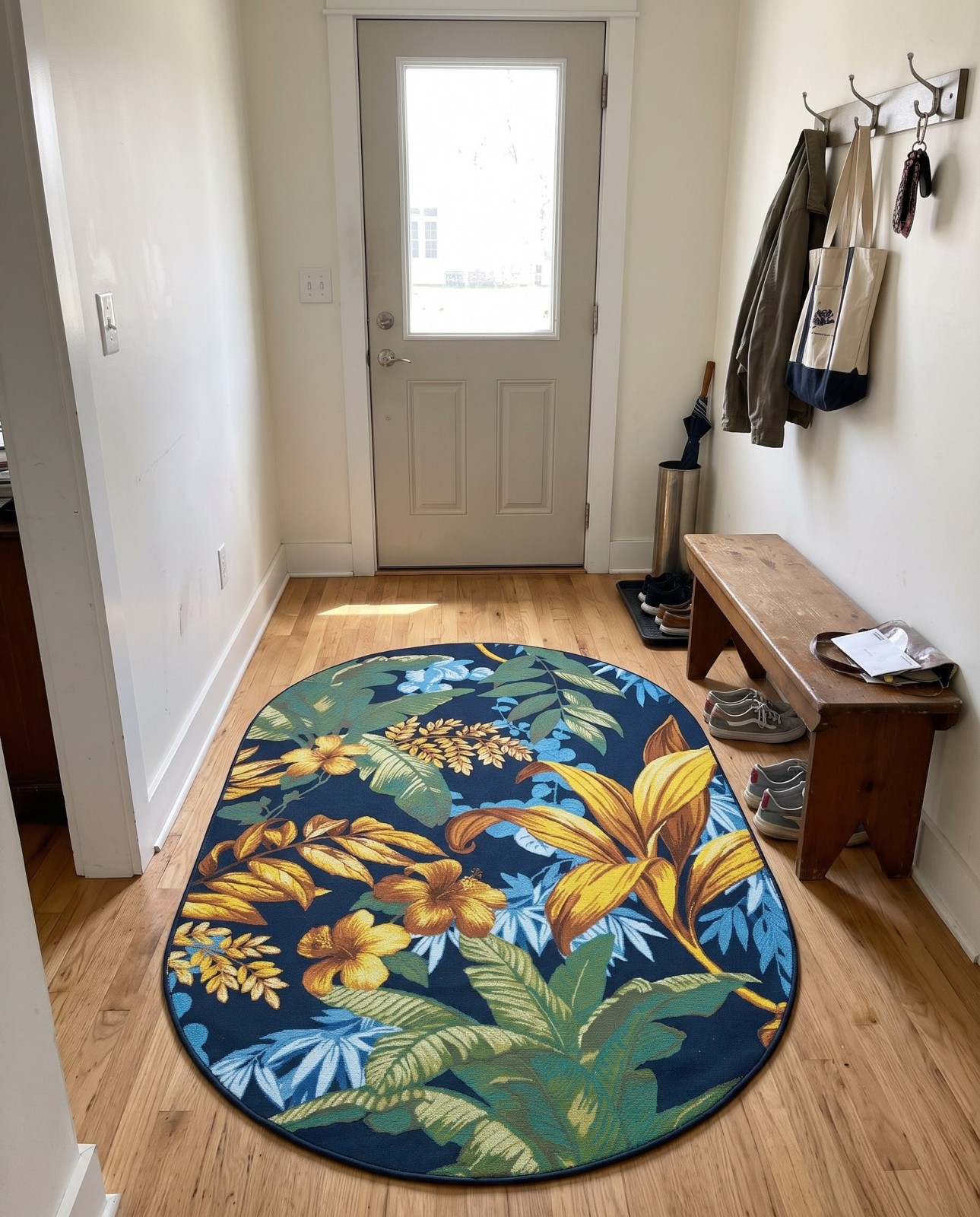 4' x 6' Lomax · Tropical leaves Outdoor Rug, navy and gold
