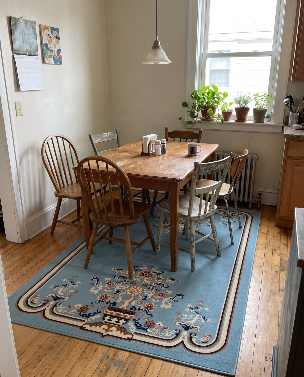 5' 3 x 8' Tobin · Border rug, light blue