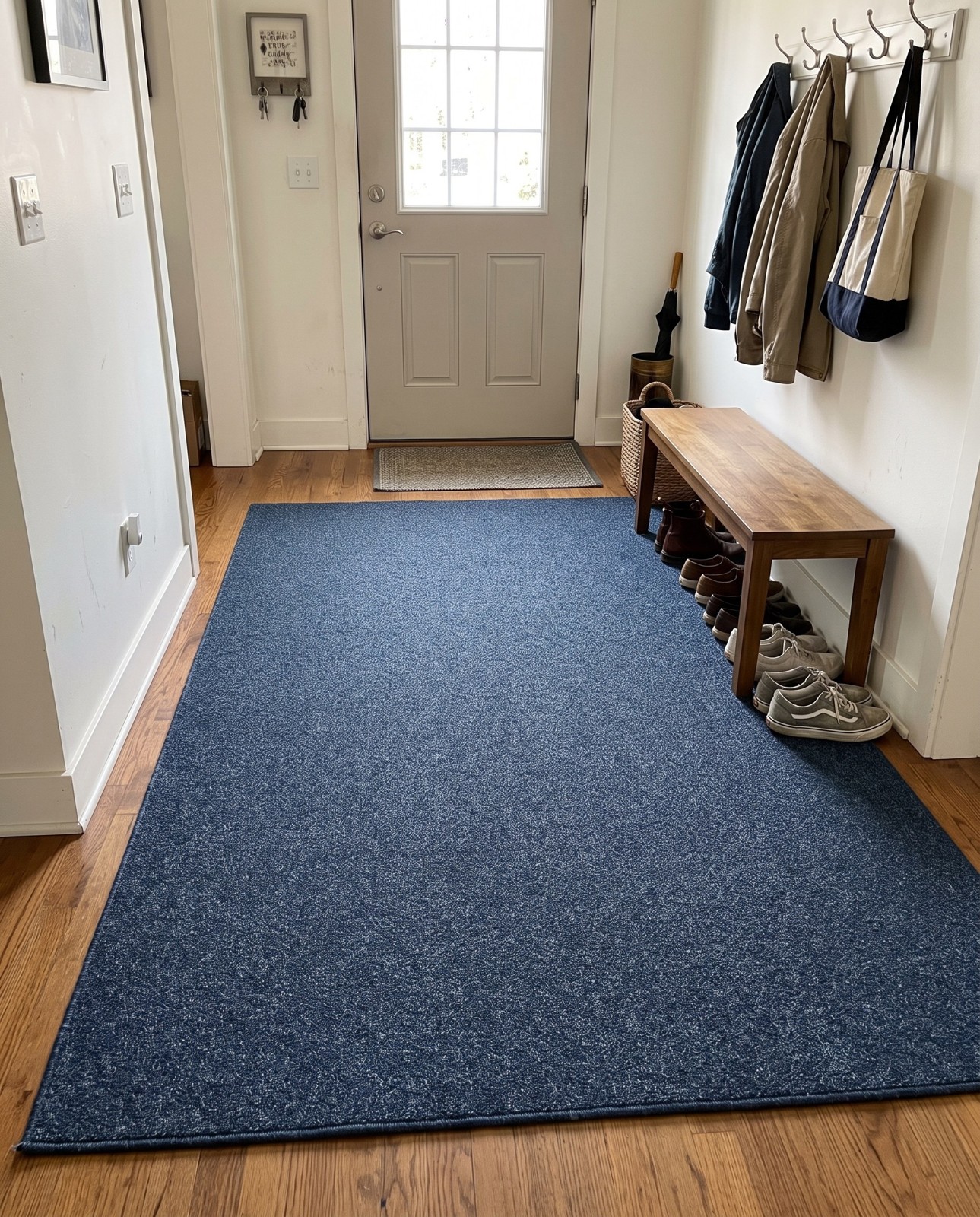 6' x 9' Sutton · Solid rug