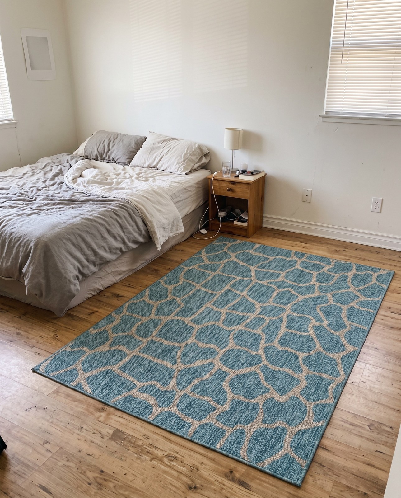 Detail image of 6' x 9' Stillwater · Animal print Outdoor Rug, aqua