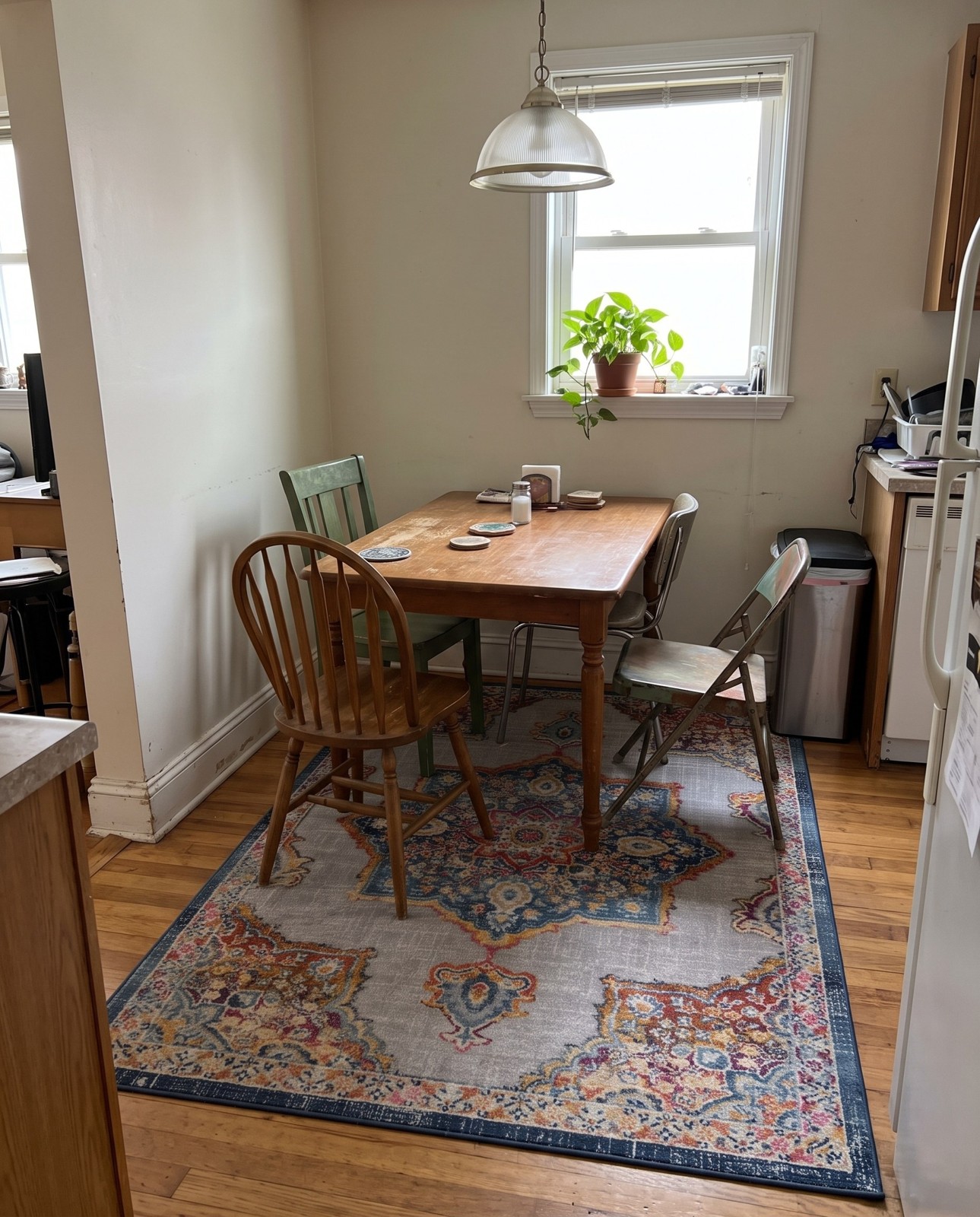 4' x 6' Innes · Border rug, blue