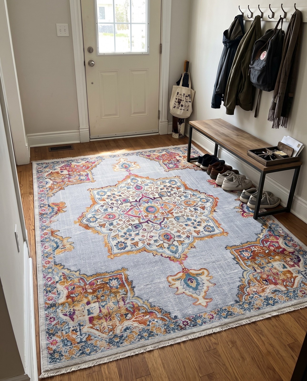 2' 2 x 3' 3 Innes · Medallion rug, ivory and multicolor