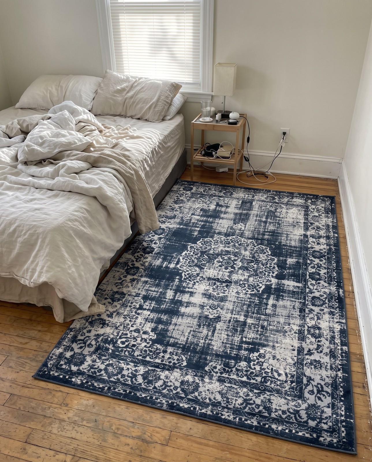5' 3 x 8' Medora · Distressed medallion rug, blue and ivory