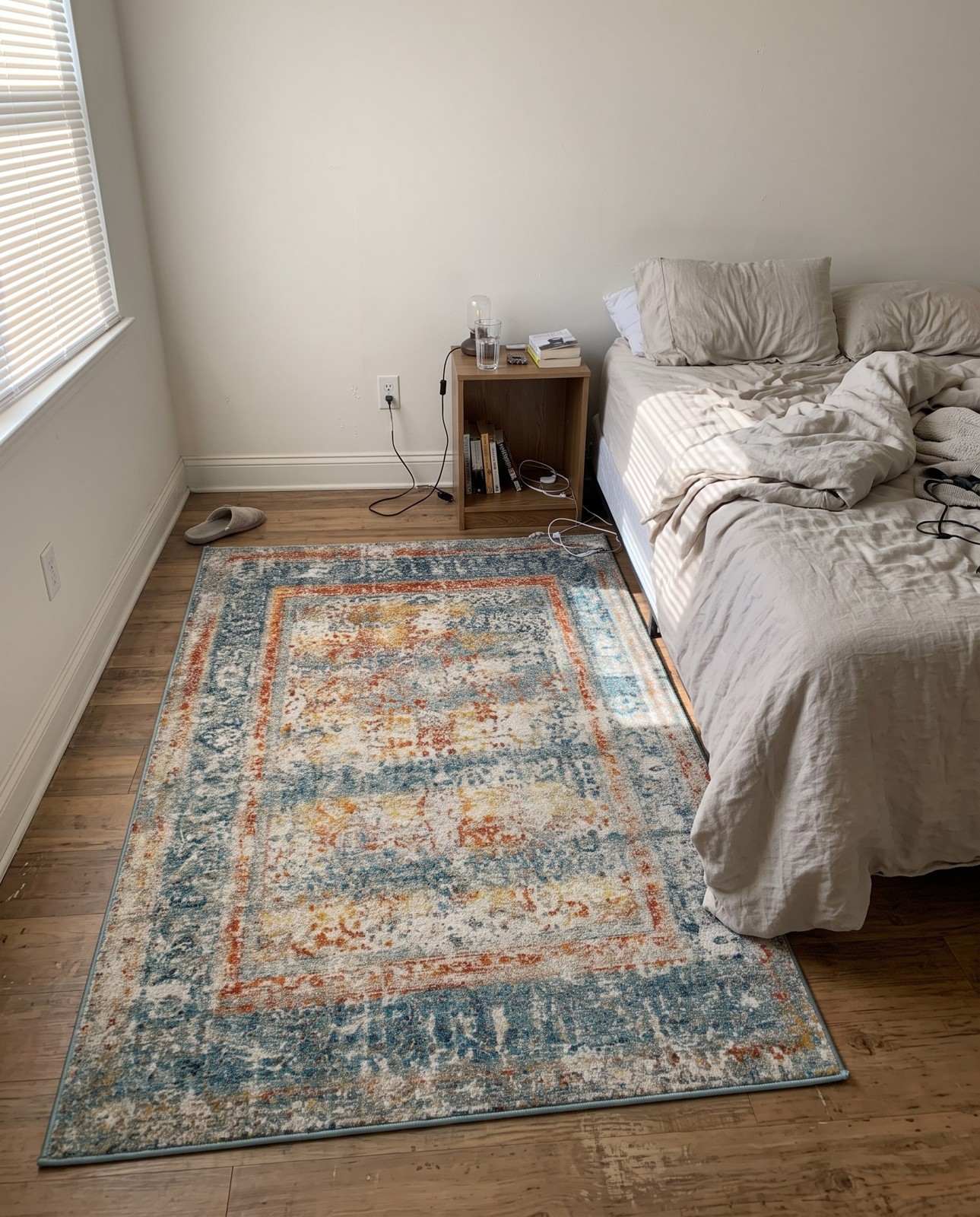 5' x 8' Saxon · Border rug