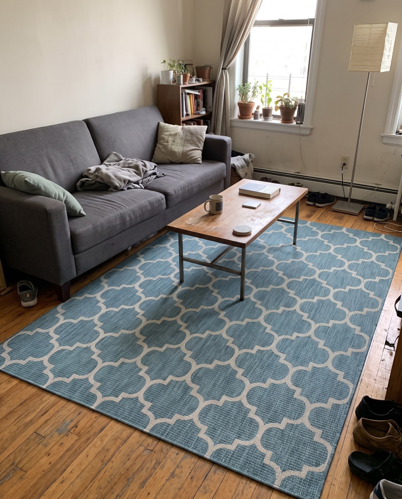2' x 3' Fanshawe · Lattice Outdoor Rug, teal and gray