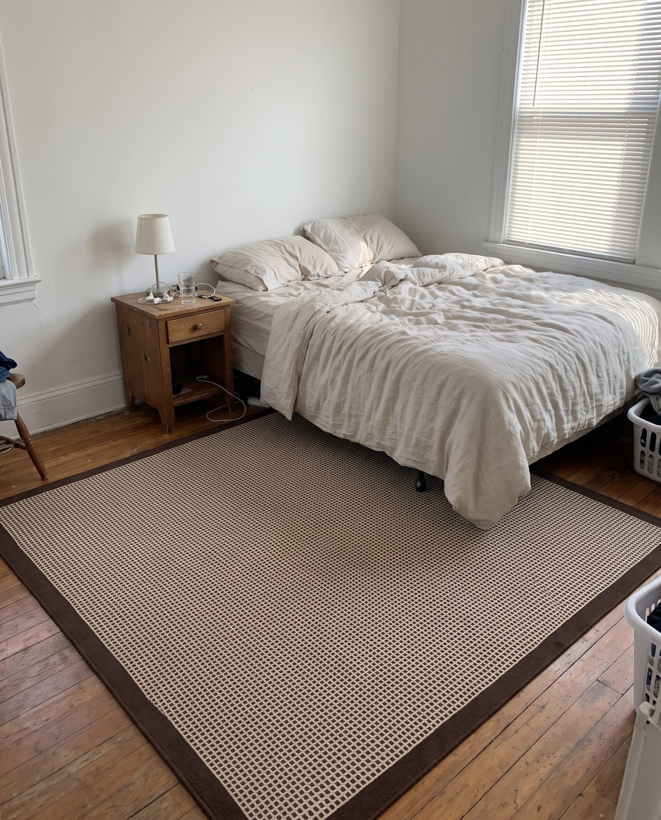 Detail image of 7' 10 x 7' 10 Gifford · Checkered Outdoor Rug, brown and ivory