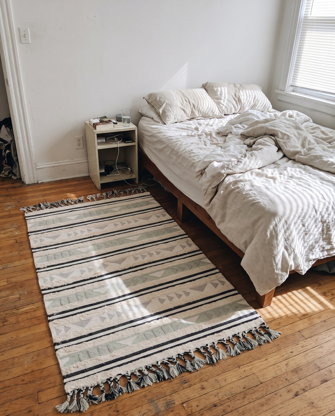 2' x 3' 1 Tolbert · Striped geometric Wool Rug, ivory and aqua