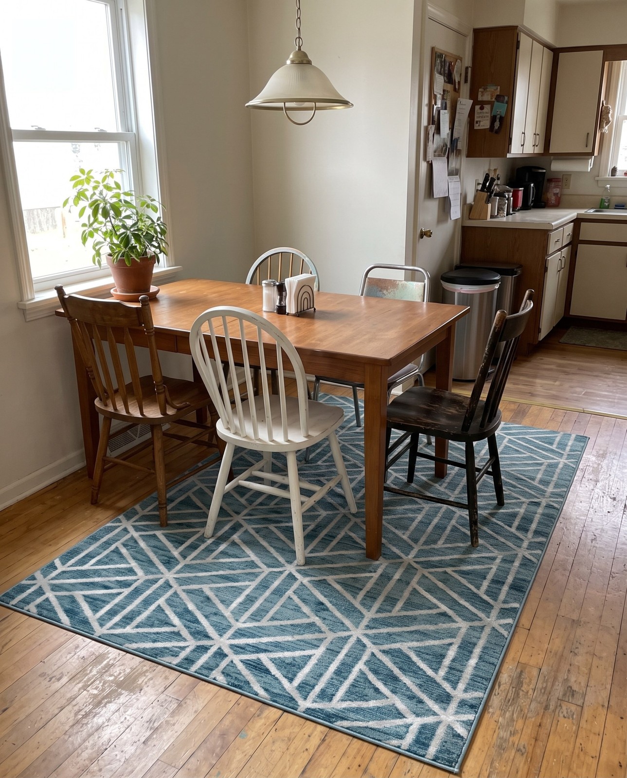 4' x 6' Norwood · Geometric trellis rug, blue and ivory
