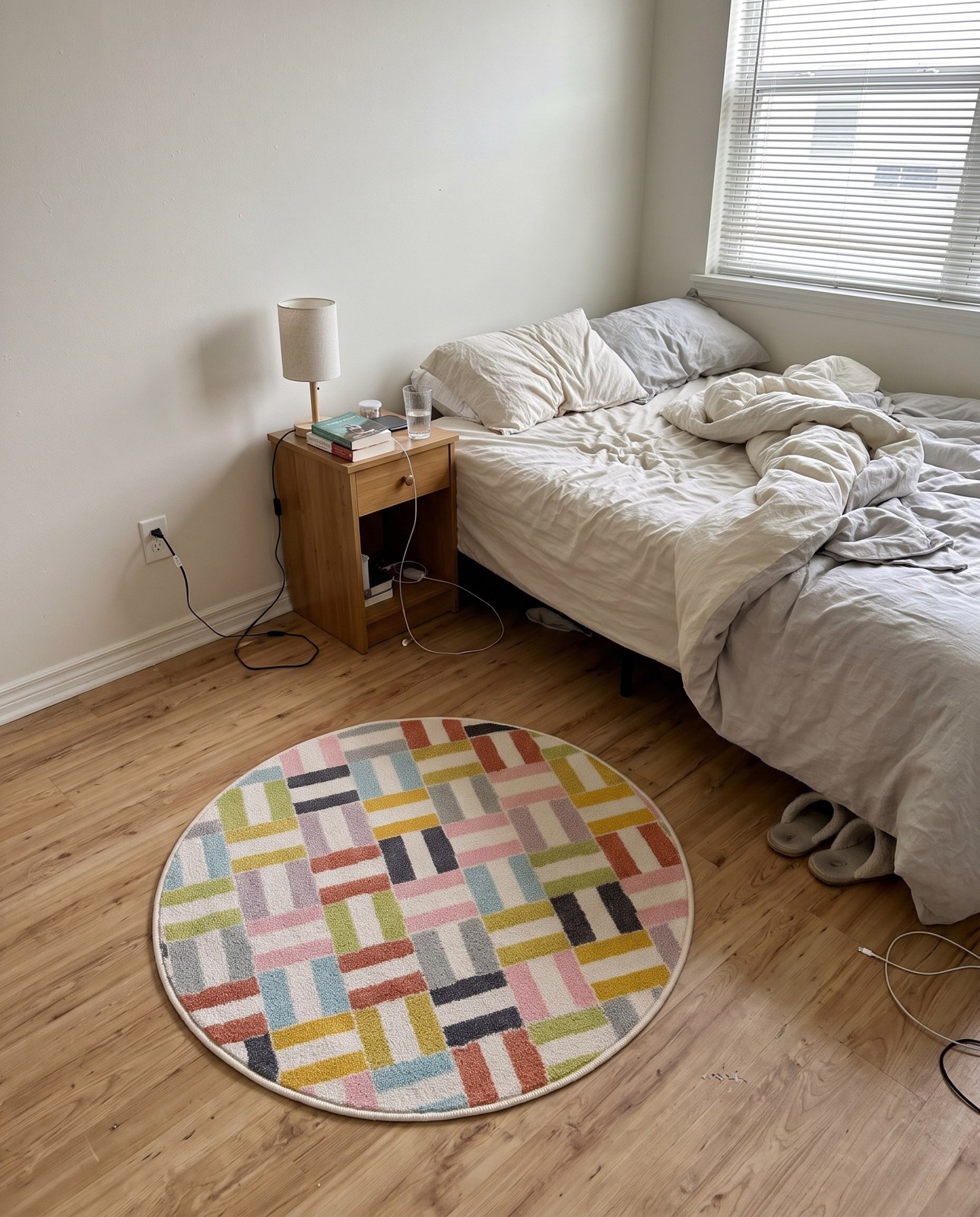 3' 3 x 3' 3 Kodiak · Geometric grid rug, multicolored