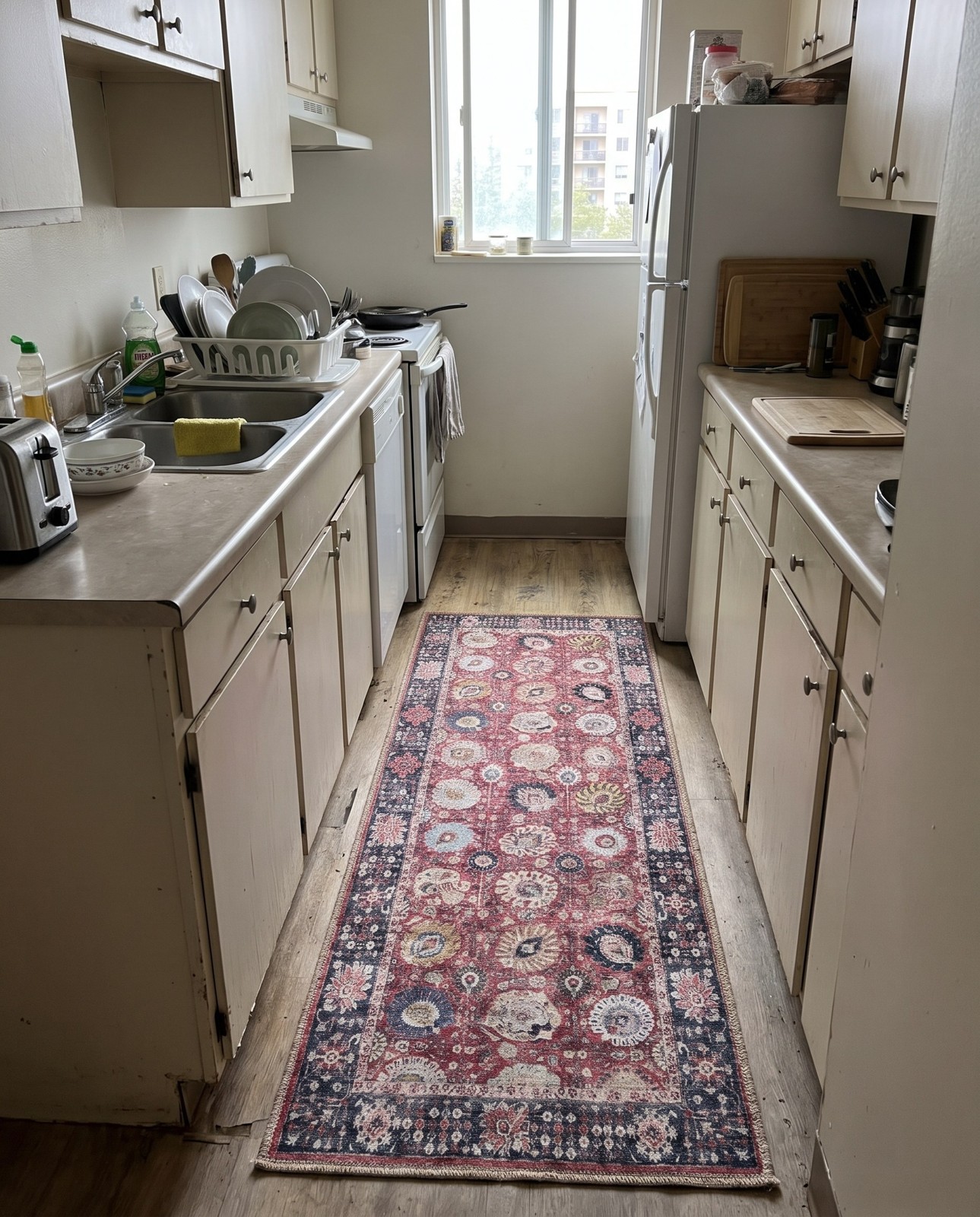 2' x 5' 1 Barlow · Floral medallion Washable Rug, vintage red