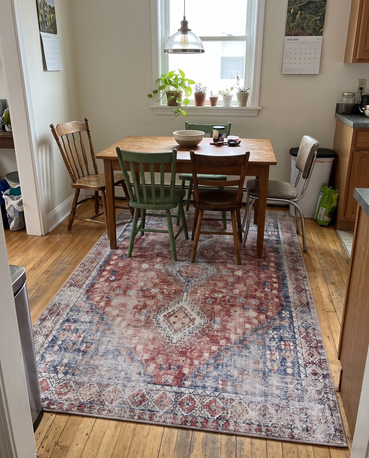 2' x 3' Hodges · Border rug, red and navy blue