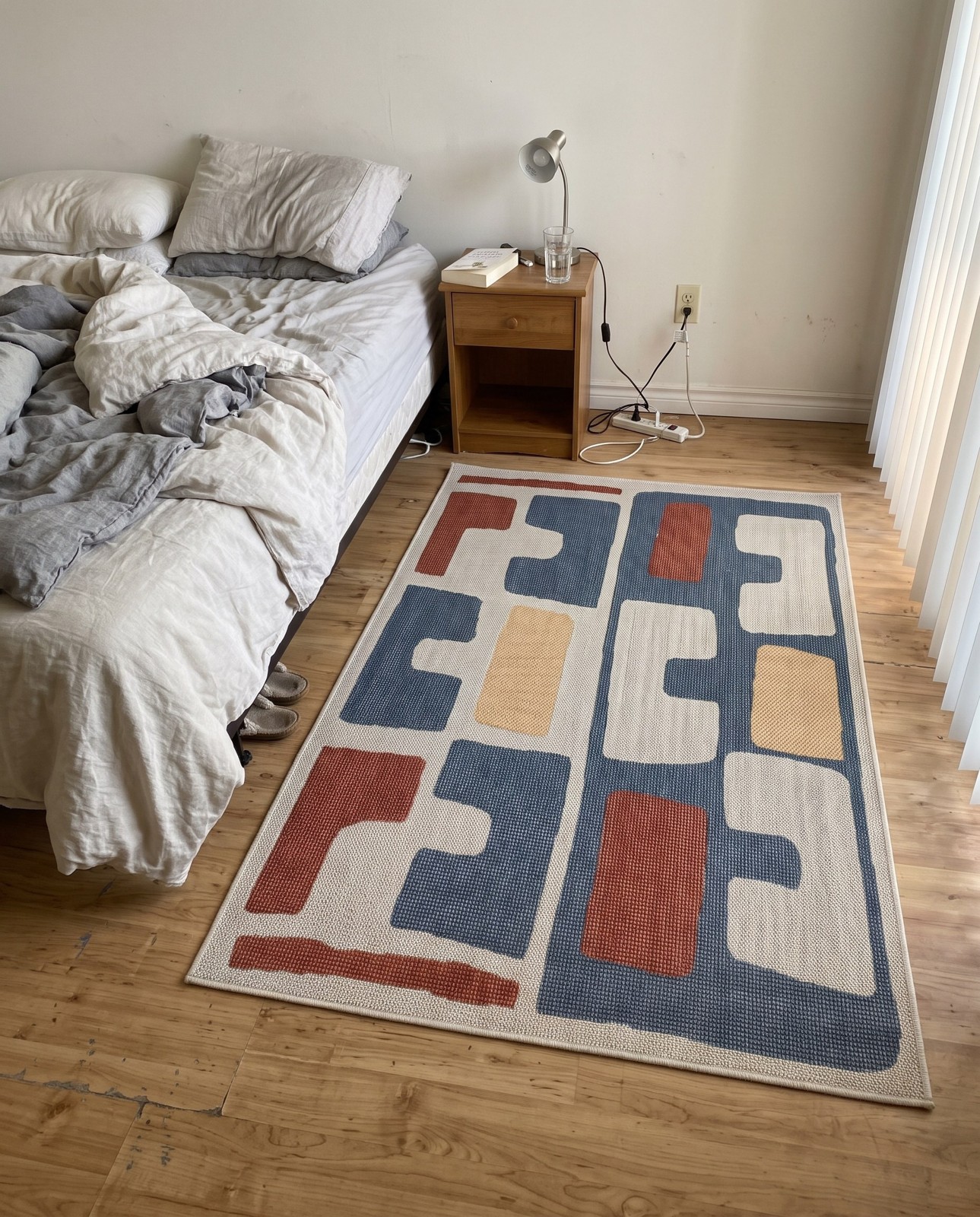 2' x 3' 1 Wainwright · Abstract geometric Outdoor Rug, blue and rust