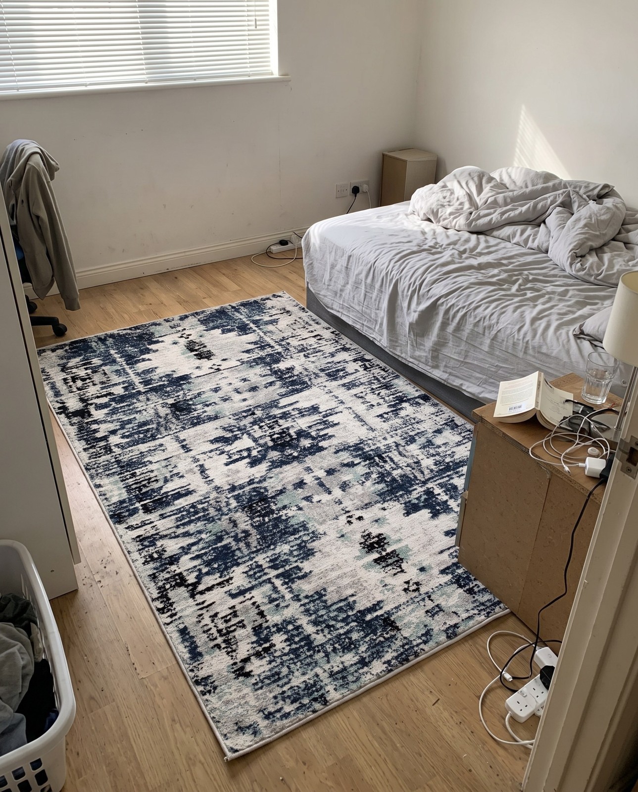 2' x 3' Littleton · Abstract rug, blue
