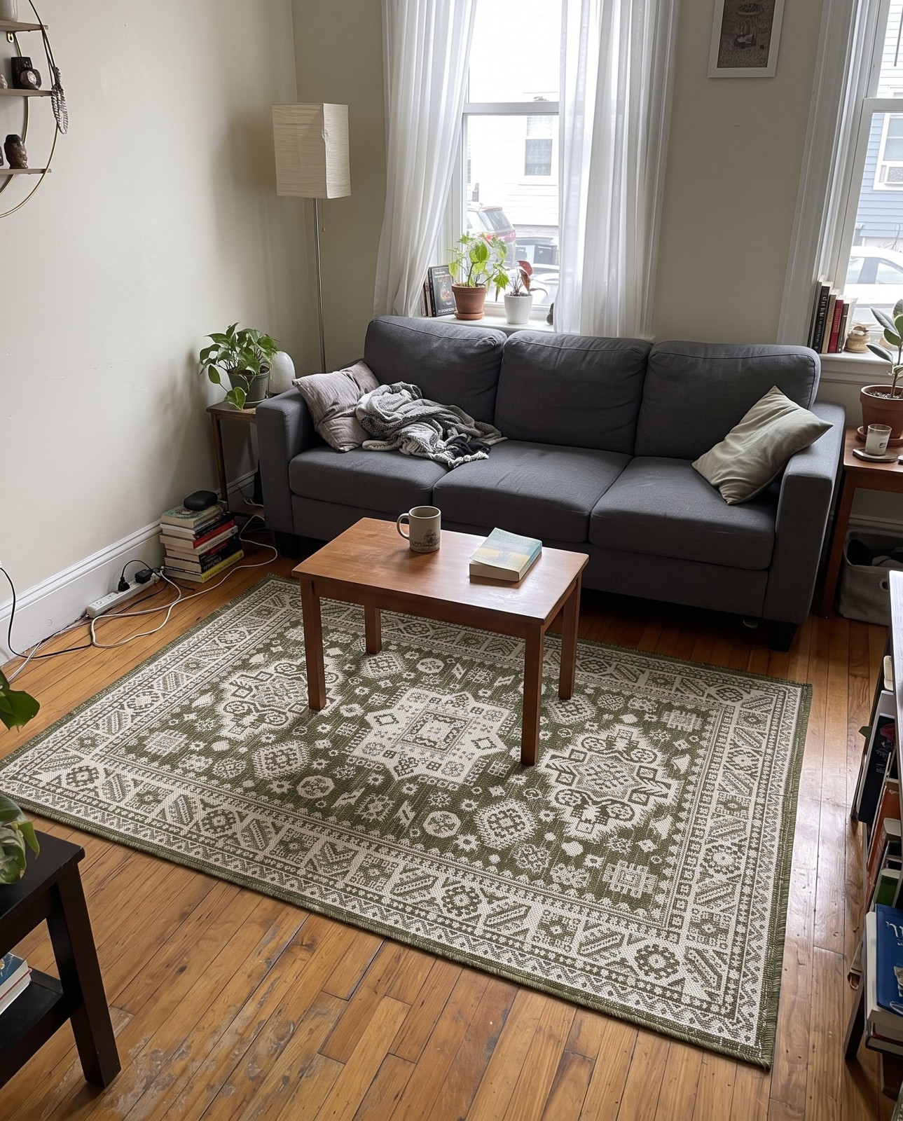 10' x 14' Bellamy · Geometric medallion Outdoor Rug, green and ivory