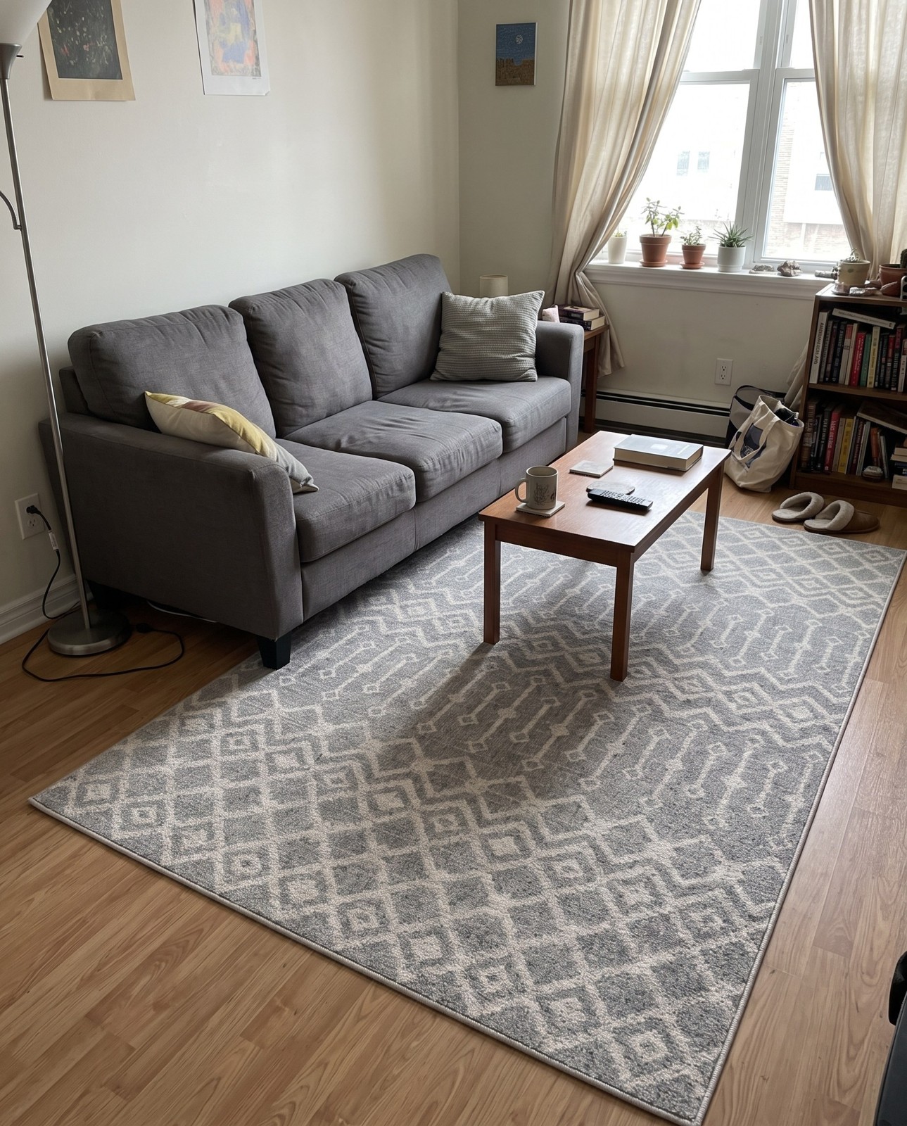 5' 3 x 8' Harlan · Geometric trellis rug, gray and ivory