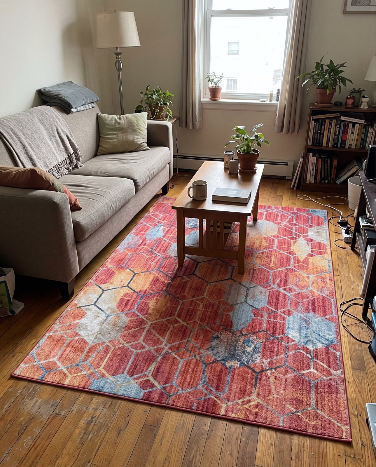 Detail image of 5' 3 x 7' 10 Huntley · Geometric rug, red