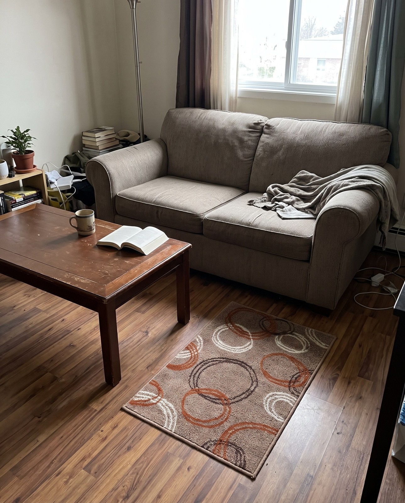 2' x 3' Padgett · Abstract rug
