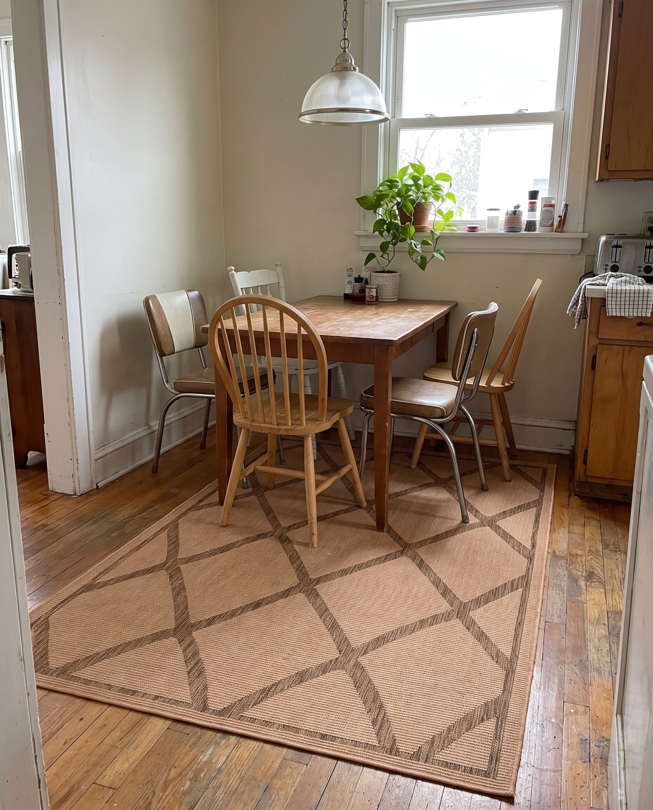 5' x 8' Fanshawe · Diamond Outdoor Rug, light brown and brown