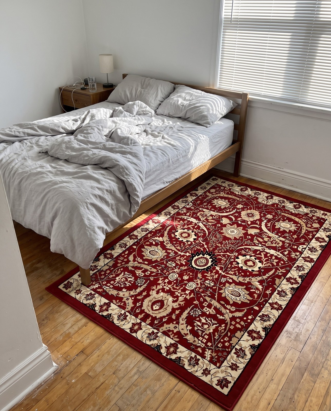 Detail image of 6' x 9' Akers · Persian rug, red and cream