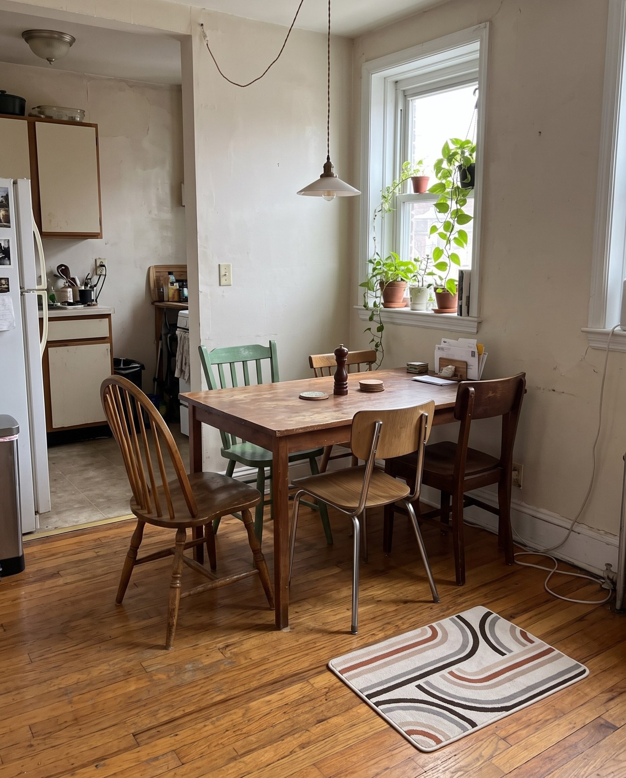 2' x 3' Parkes · Geometric rug, ivory