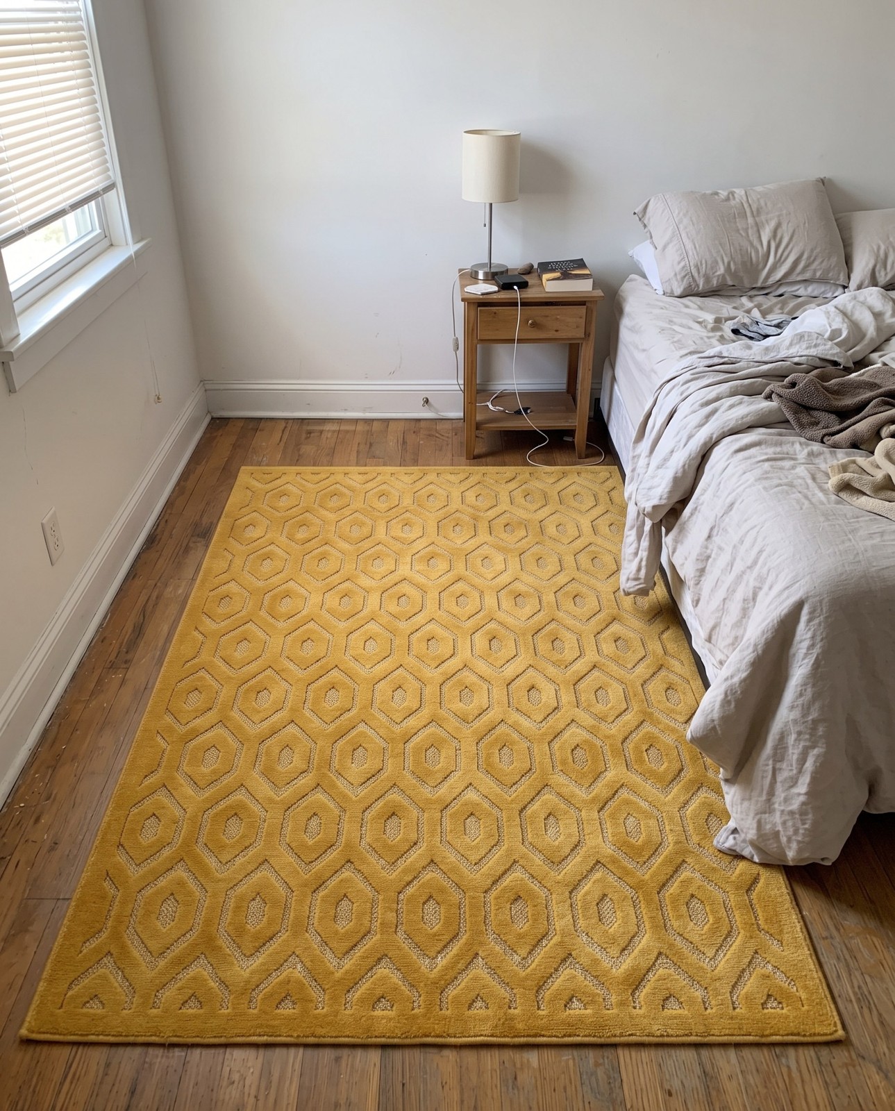 Detail image of 7' 10 x 10' Roanoke · Diamond Outdoor Rug, yellow