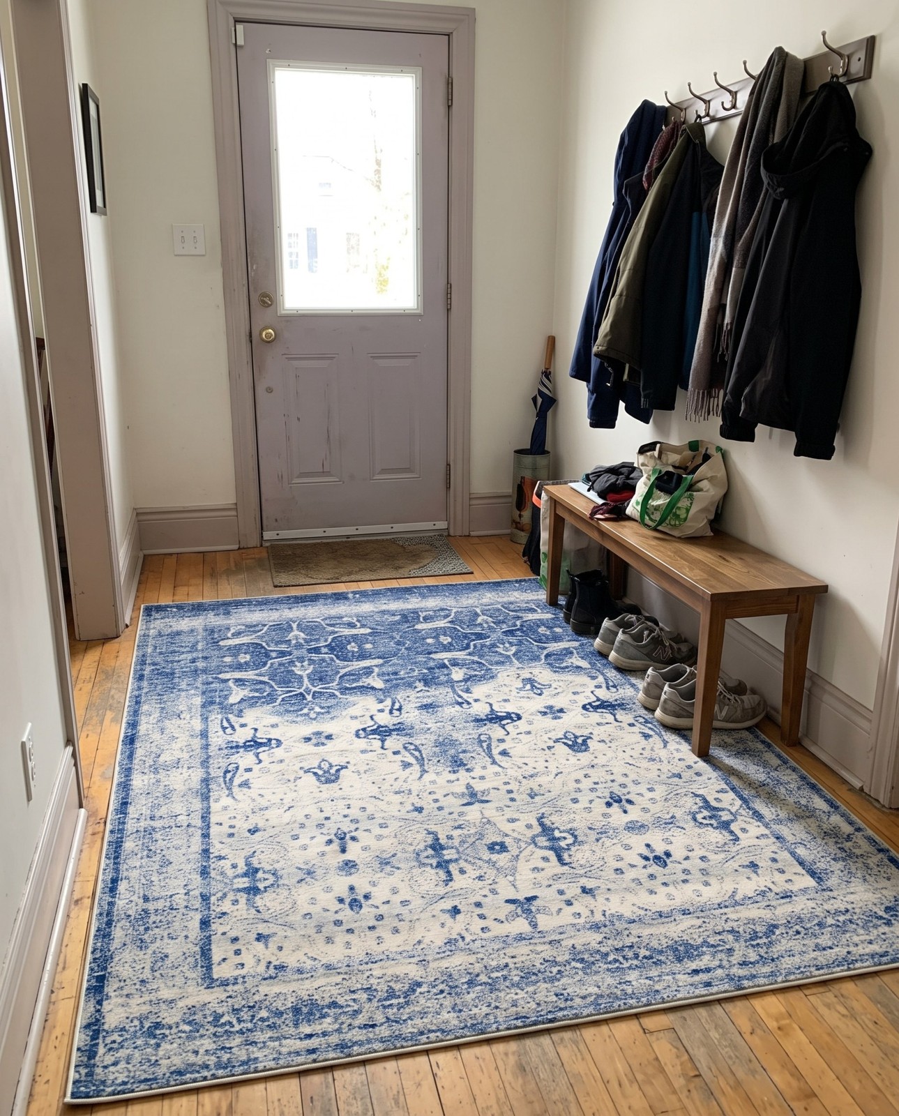 8' x 10' Holden · Border rug, navy