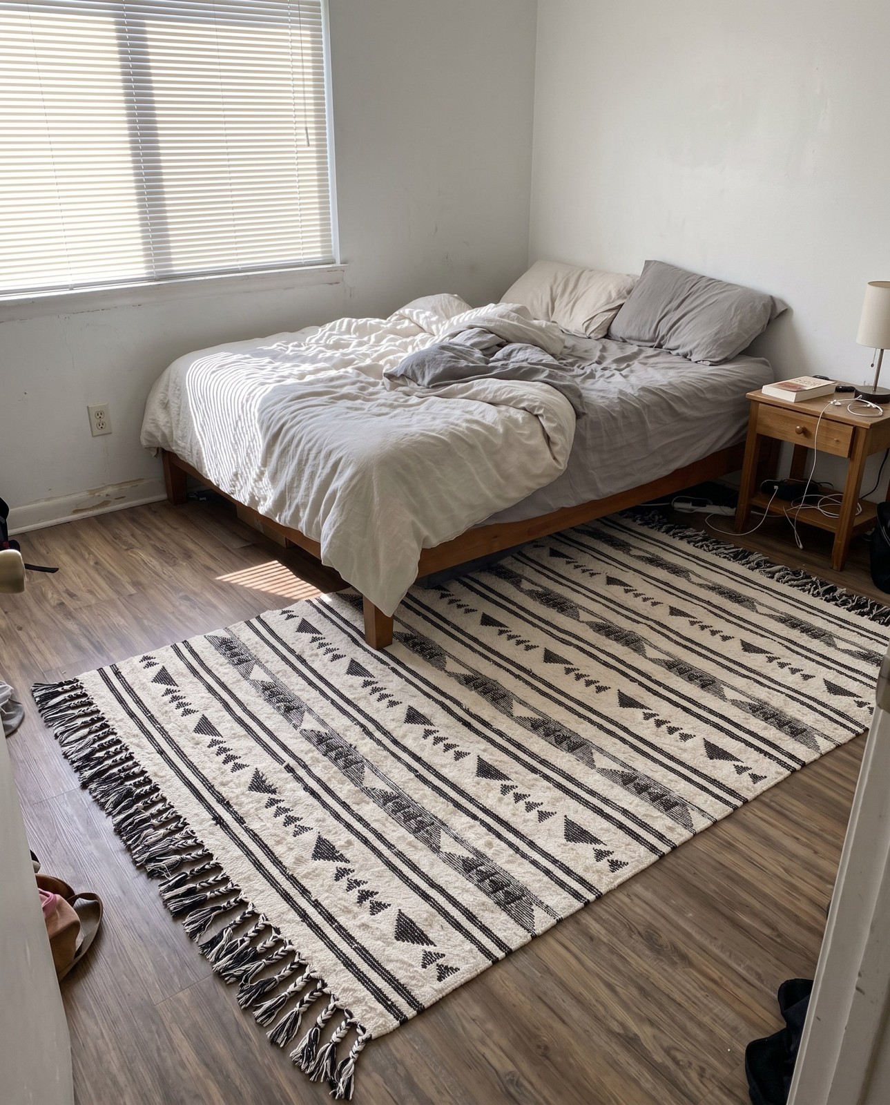 9' x 12' Tolbert · Geometric Wool Rug, charcoal