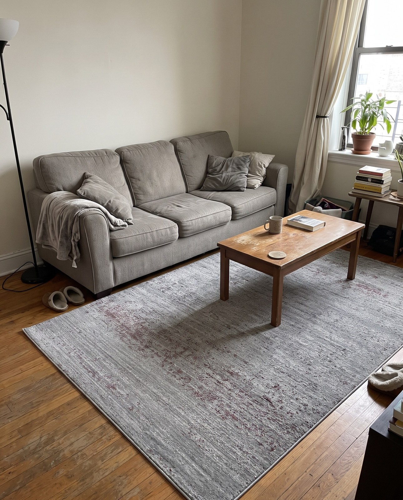 6' x 9' Moorhead · Abstract rug, gray and burgundy