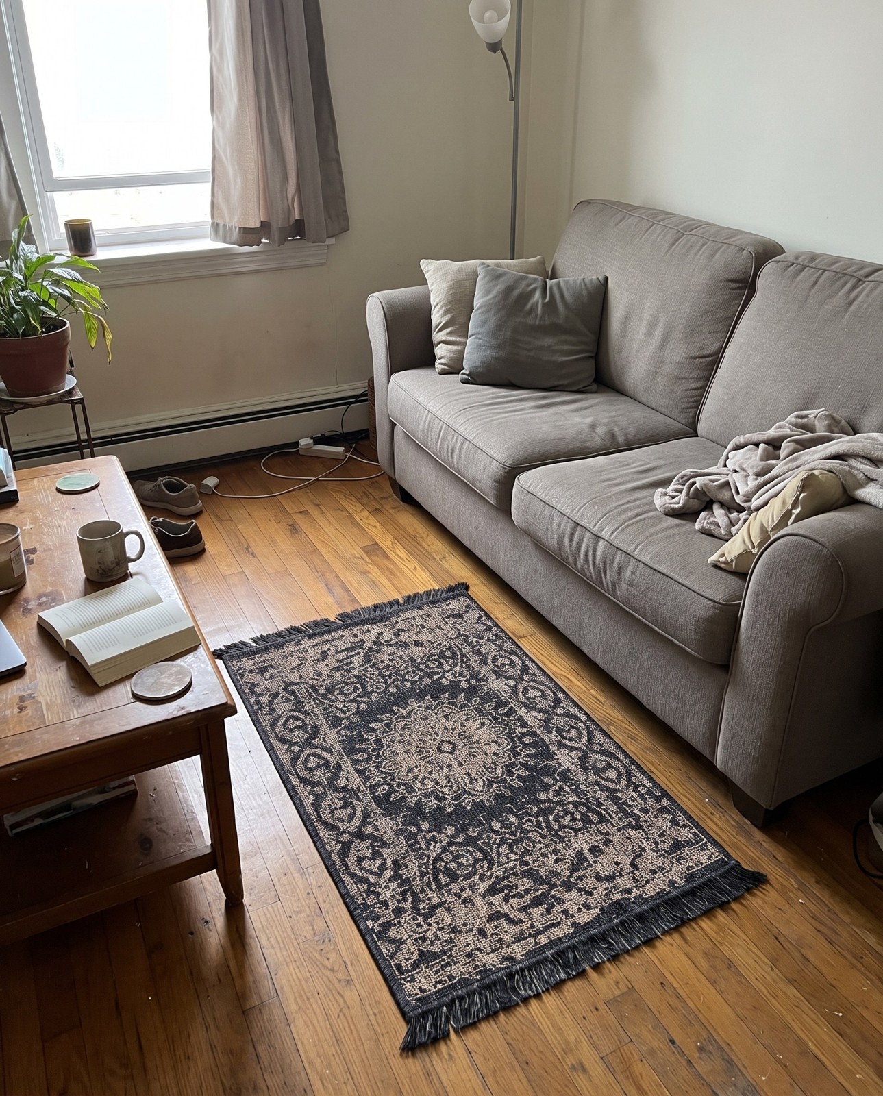 2' x 3' Royce · Medallion Outdoor Rug, black and brown