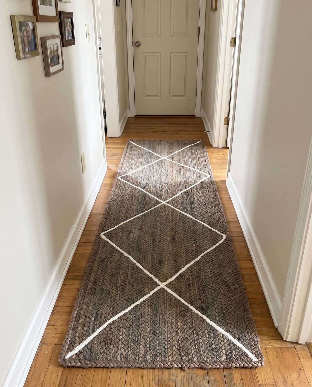 2' 2 x 6' 1 Bishop · Diamond Braided Jute Rug