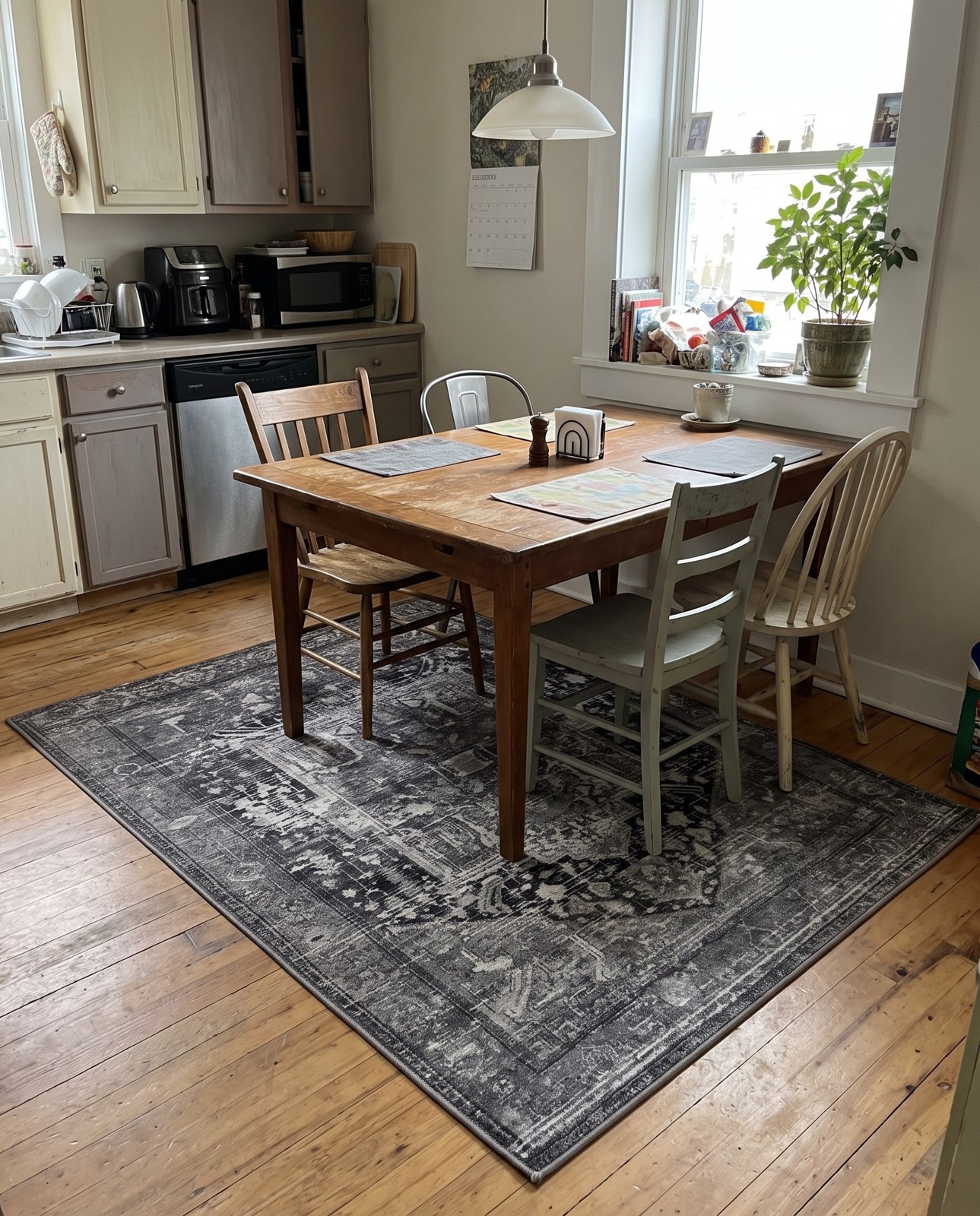 3' 3 x 5' 3 Balmer · Distressed medallion rug, gray and black