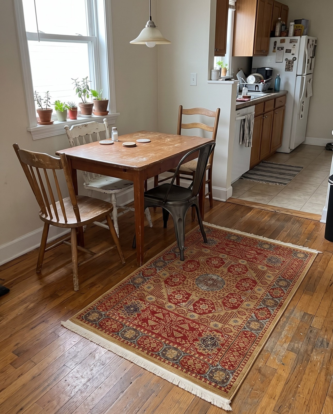 2' x 3' Wheeler · Border rug