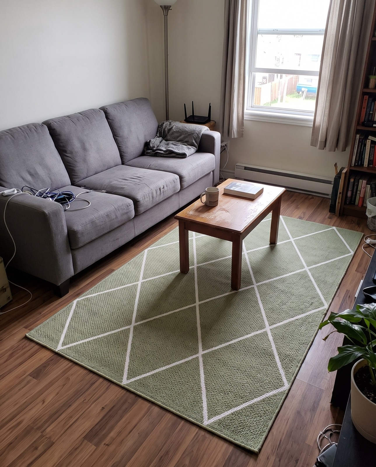 4' 2 x 6' Elwood · Diamond rug, green