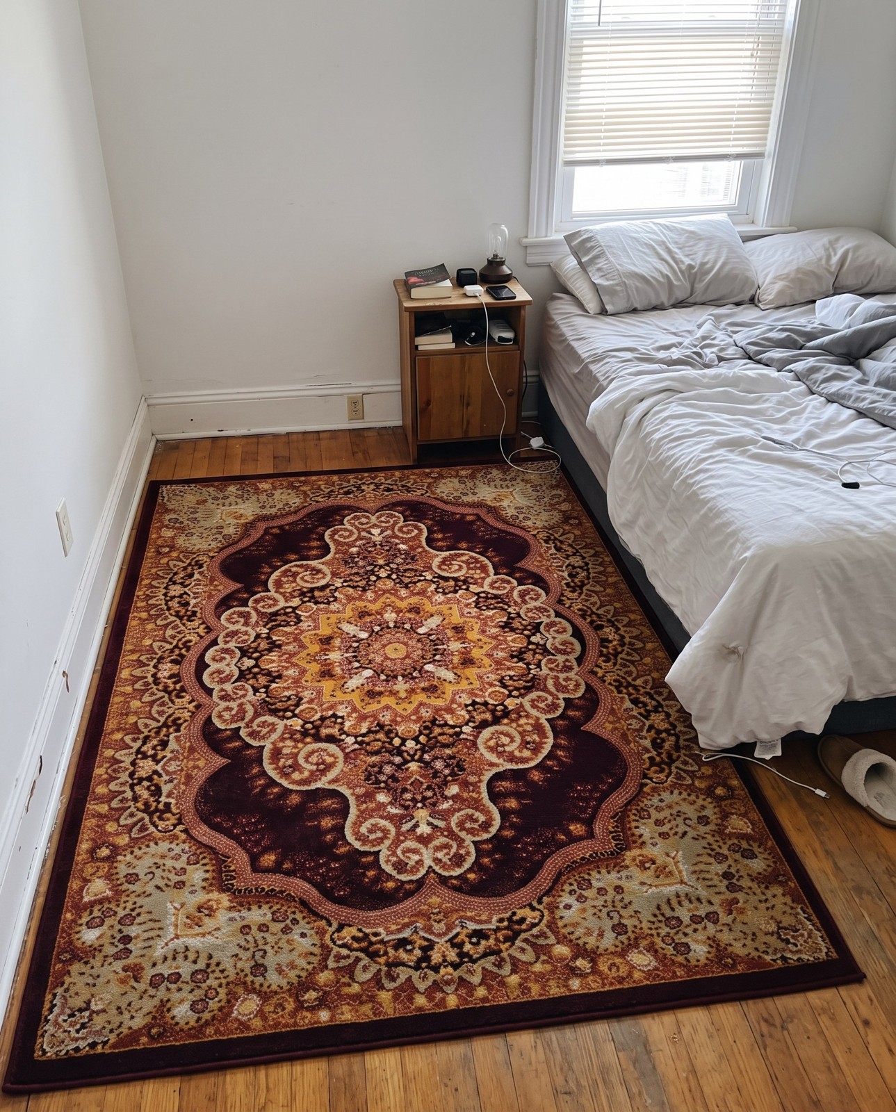 5' 3 x 8' Candlelight · Border Washable Rug, burgundy red