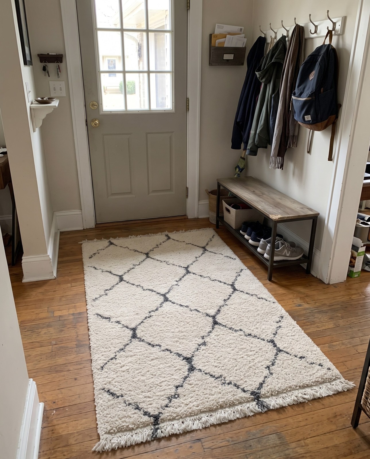 4' x 6' Jameson · Diamond trellis Shag Rug, ivory and gray