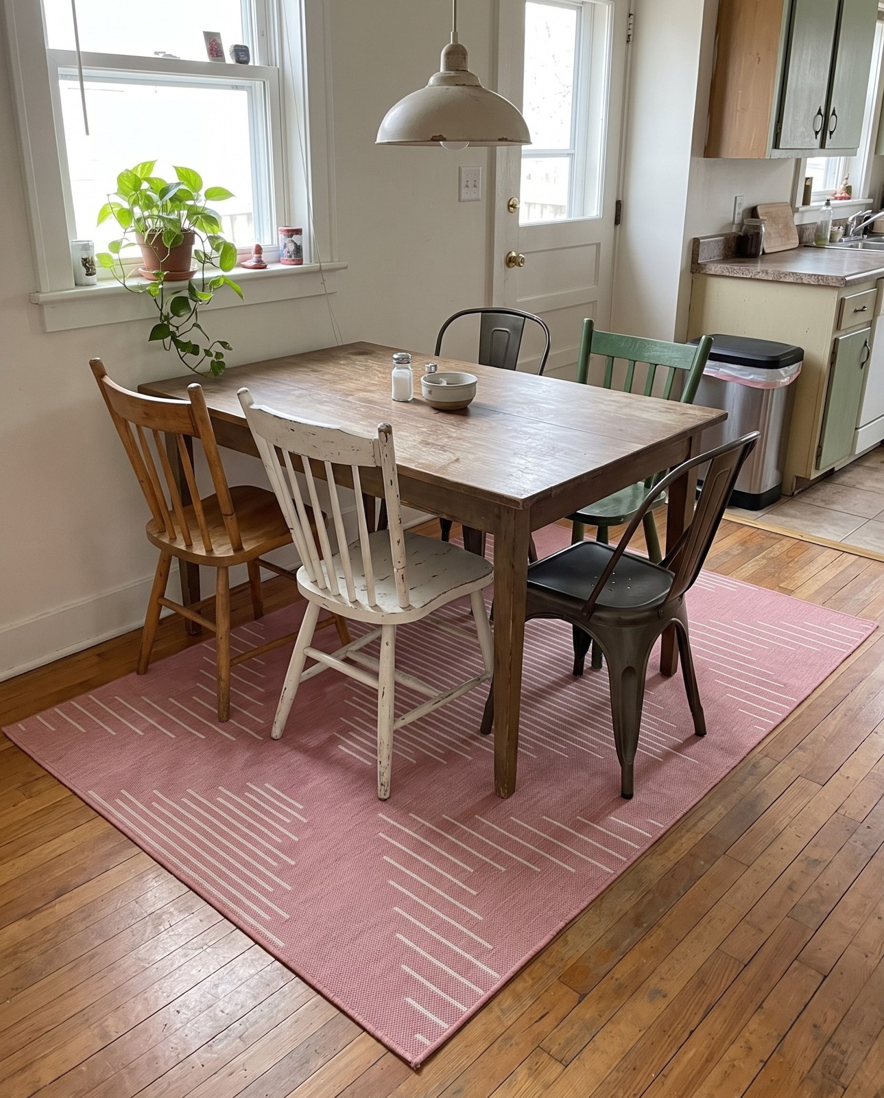 10' x 13' Harlow · Geometric diamond Outdoor Rug, pink and ivory