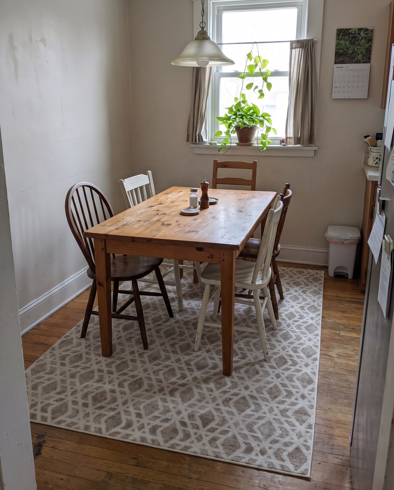 4' x 6' Otter · Diamond rug, ivory
