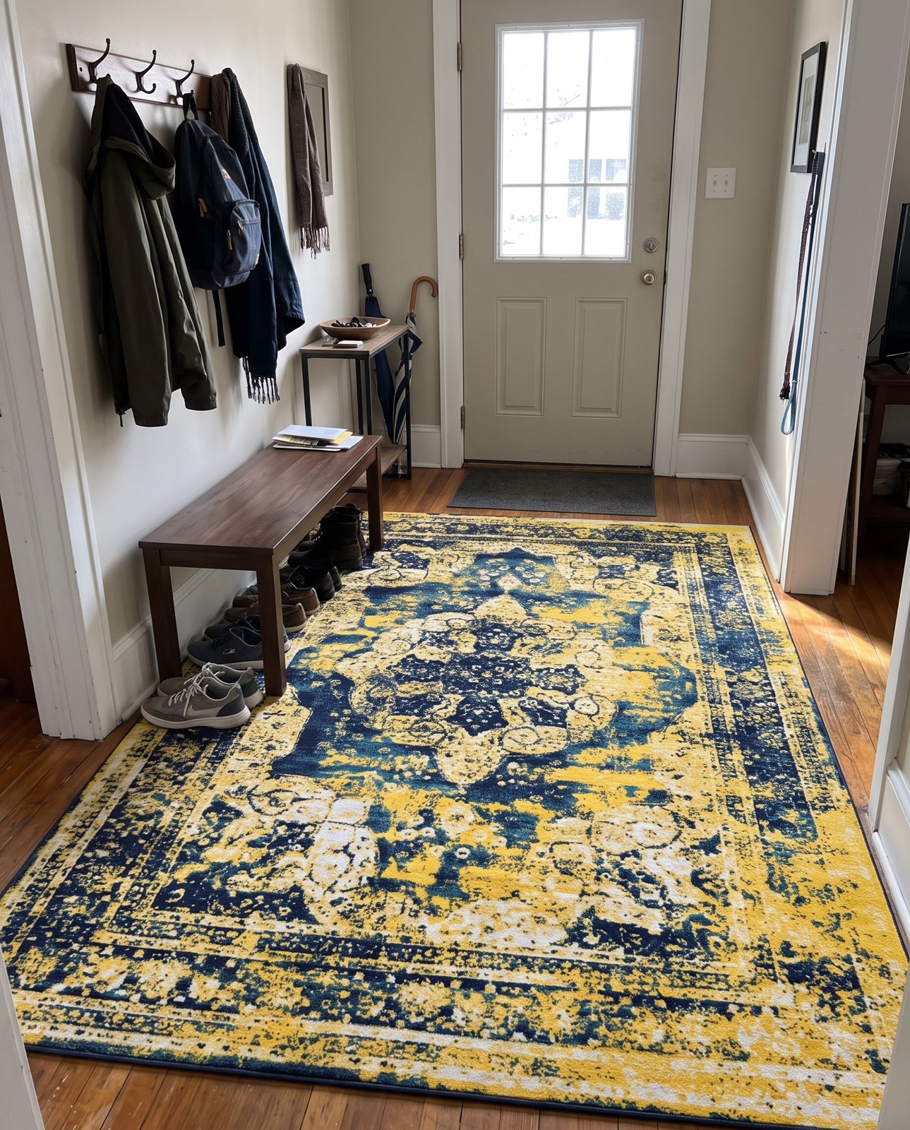 3' x 5' 3 Blakemore · Border rug