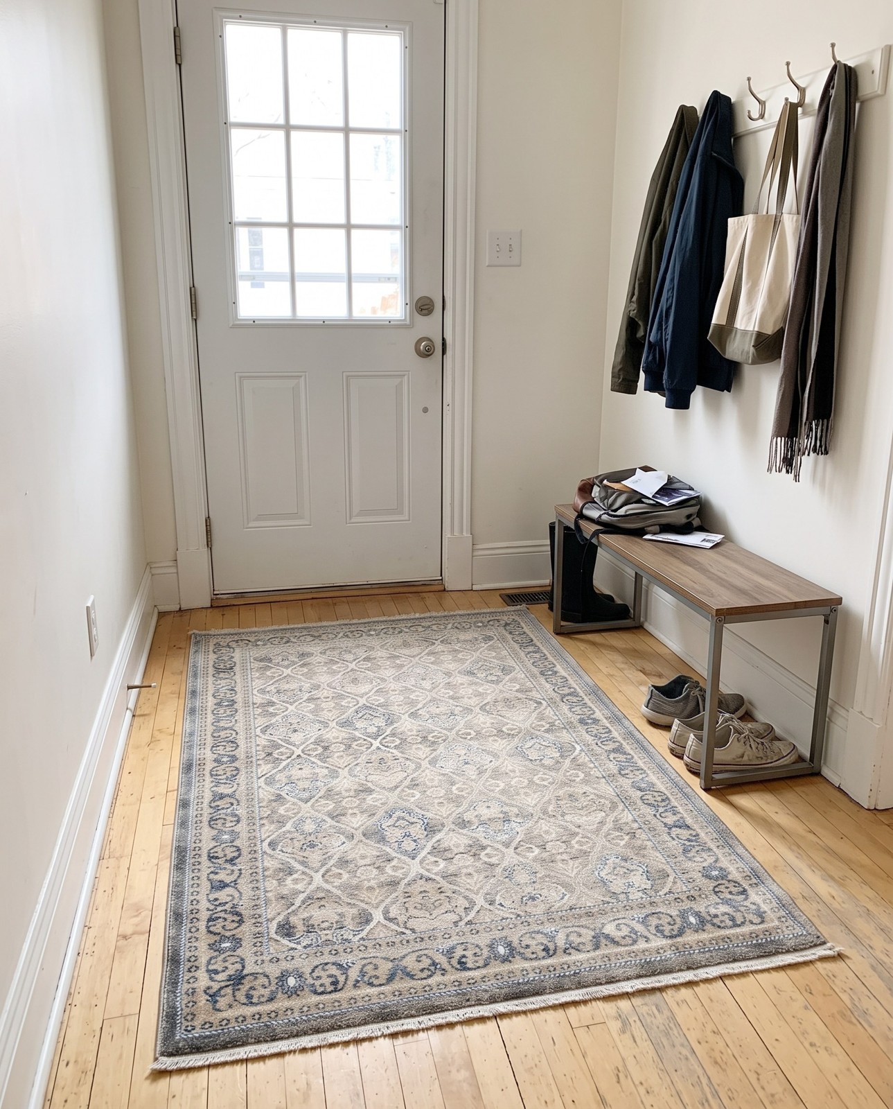 3' 3 x 5' 3 Swanson · Border rug