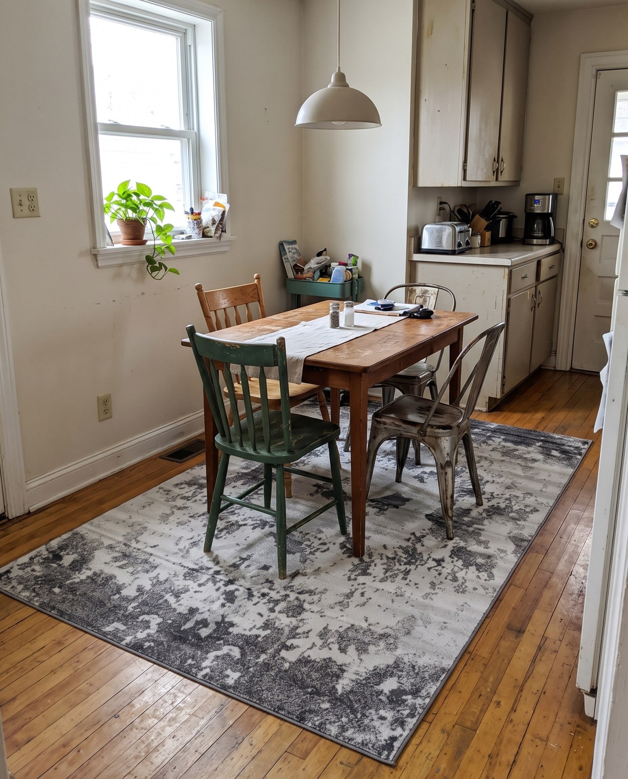 8' x 10' Blakemore · Abstract rug