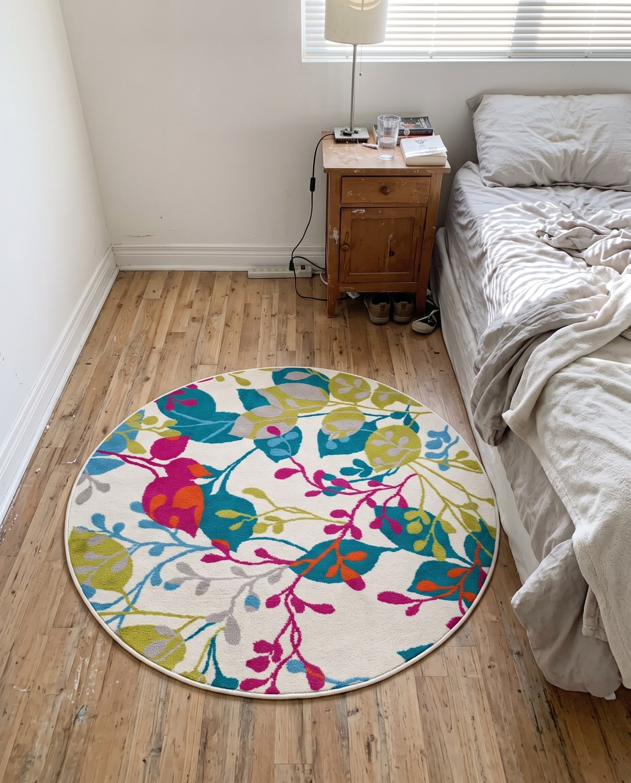 Detail image of 7' 10 x 10' Lilburn · Botanical rug, multicolor on ivory
