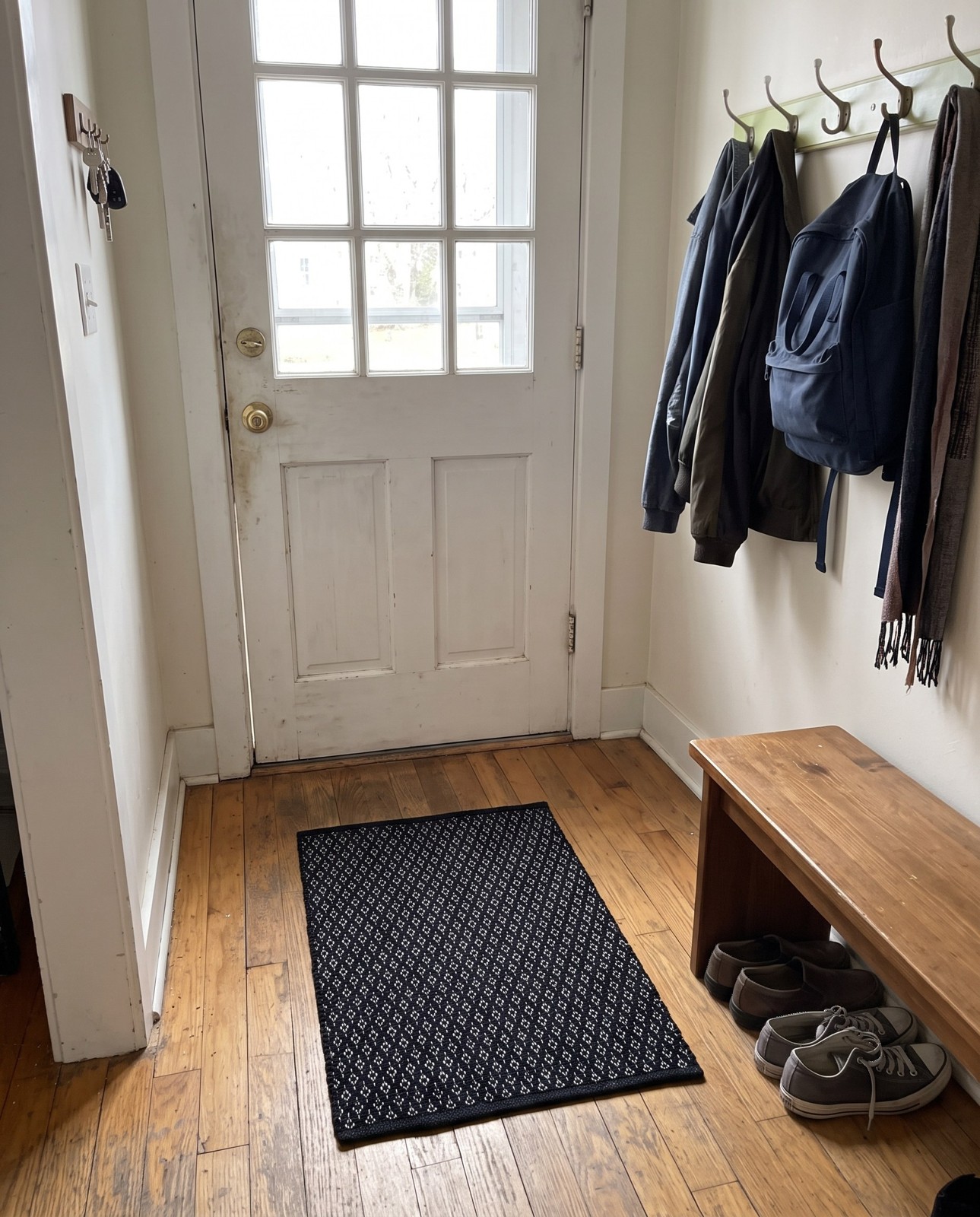 5' 1 x 8' Vetch · Lattice Wool Rug, black