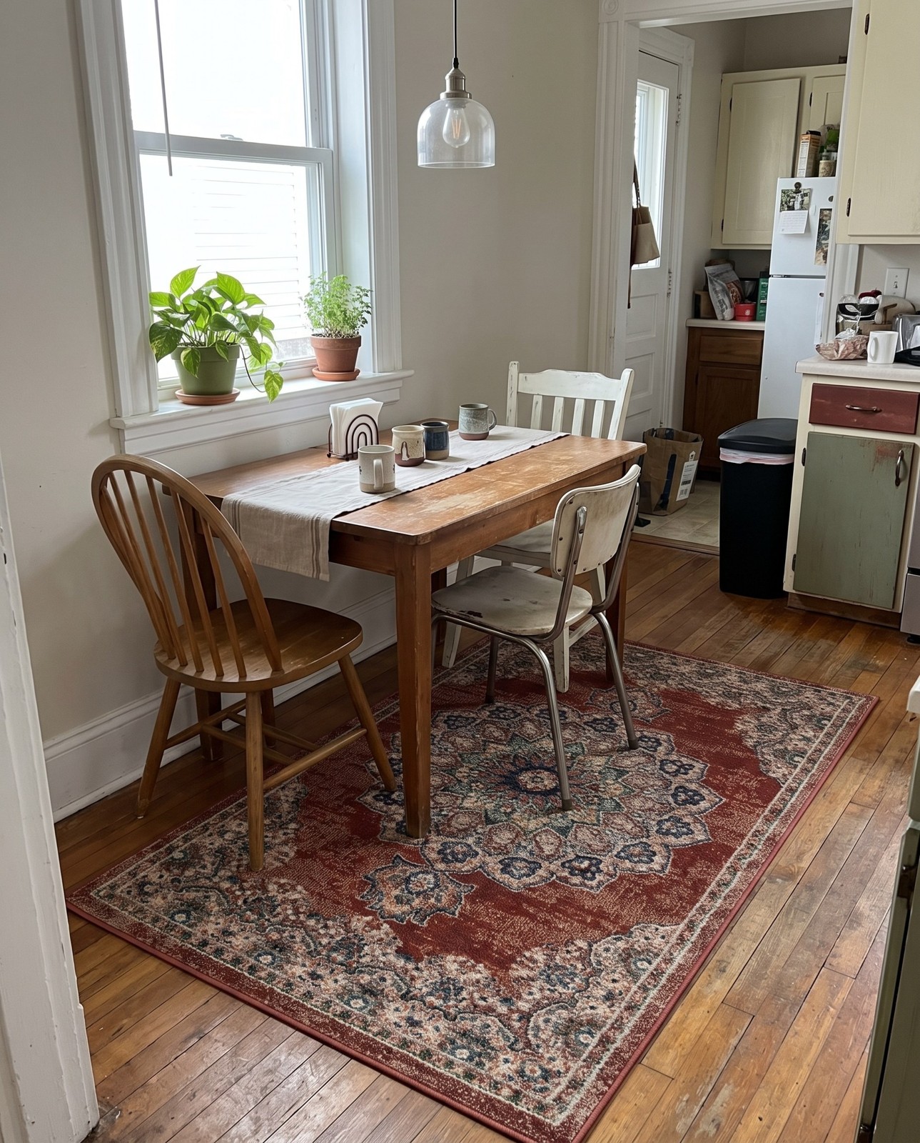 3' 3 x 5' 3 Neale · Medallion rug, antique red and ivory
