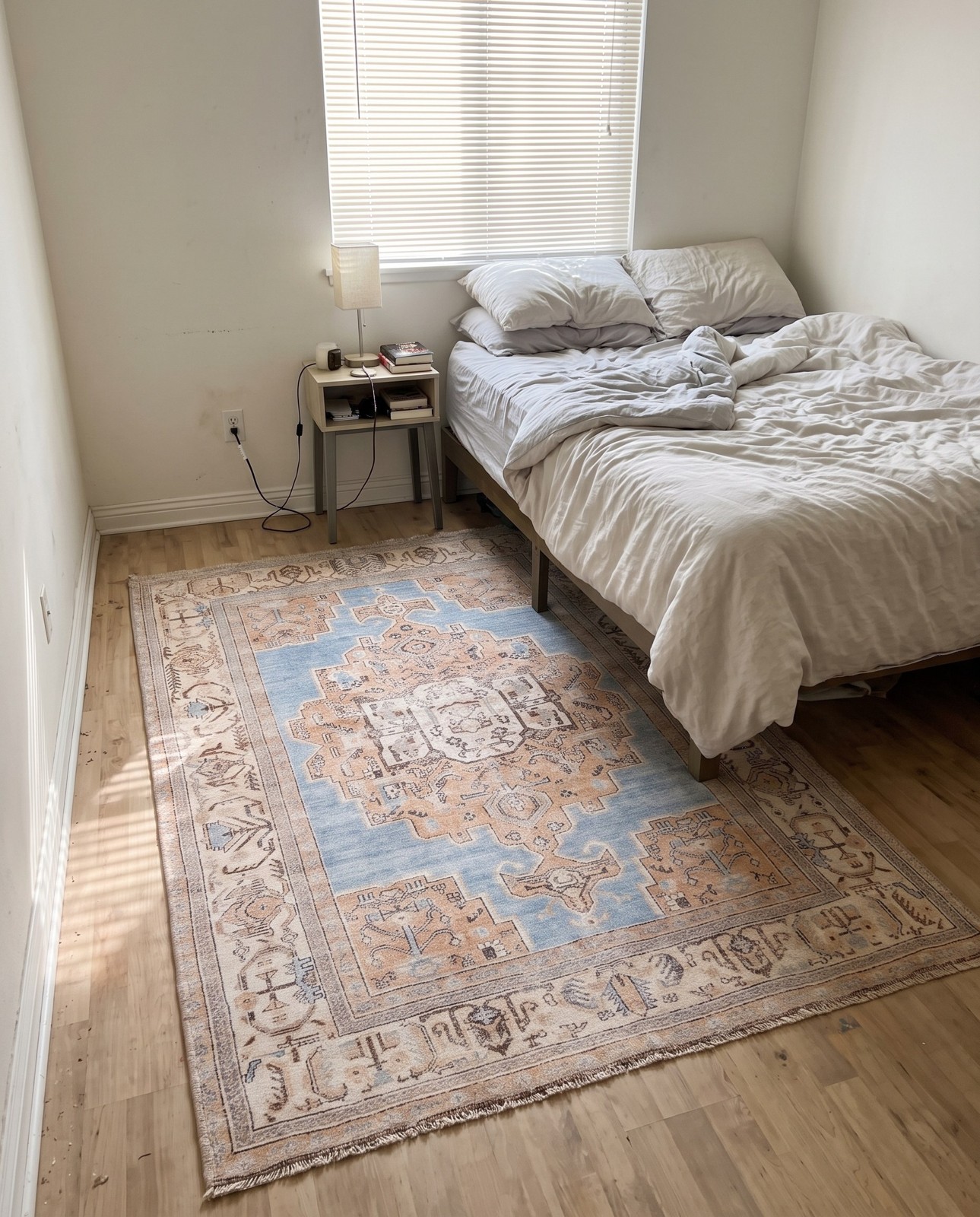 3' 6 x 5' 6 Boone · Medallion Washable Rug, blue and beige