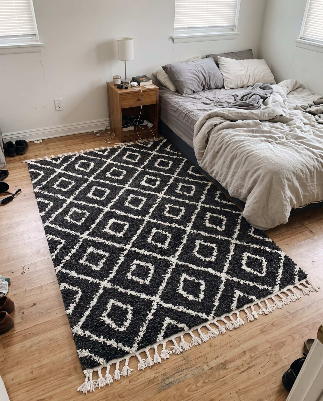 Detail image of 9' x 12' Tunstall · Diamond lattice Shag Rug, black and white