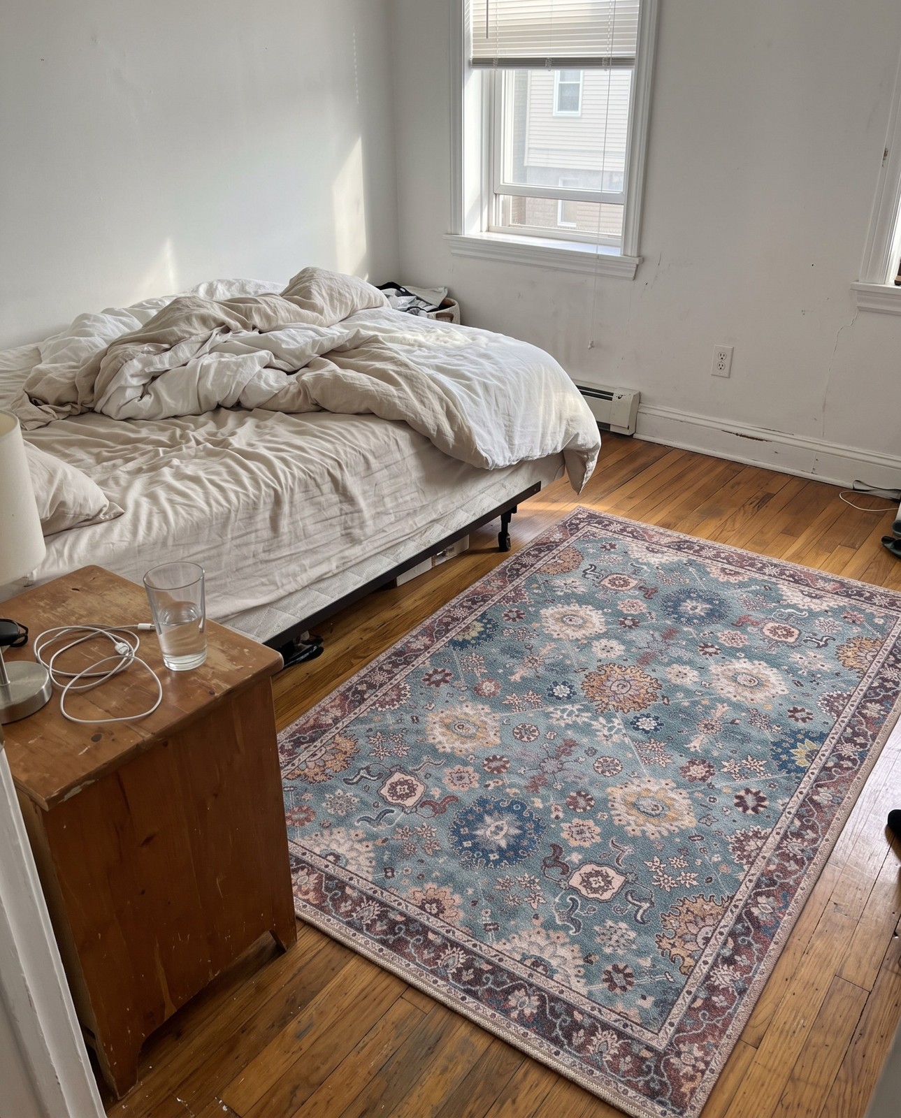 Detail image of 5' 1 x 8' Carden · Border Washable Rug, green