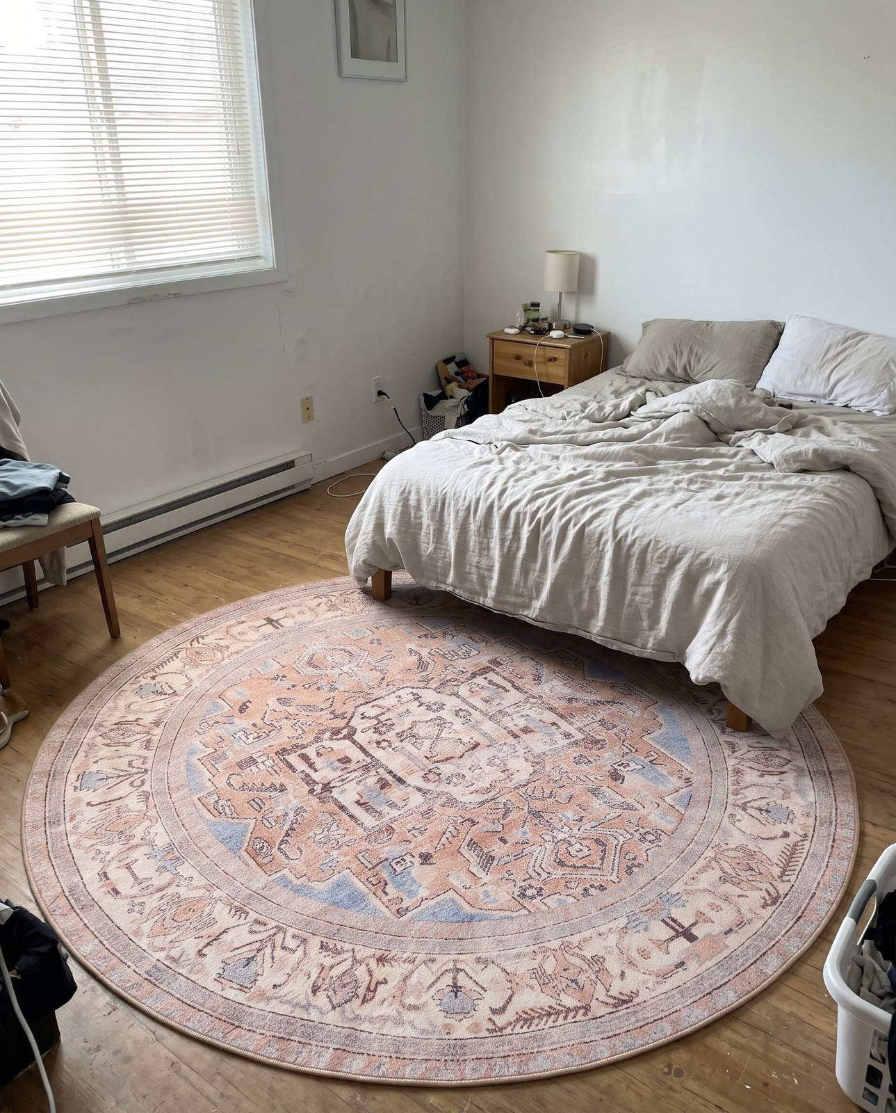 3' 6 x 3' 6 Boone · Medallion Washable Rug, blue and beige