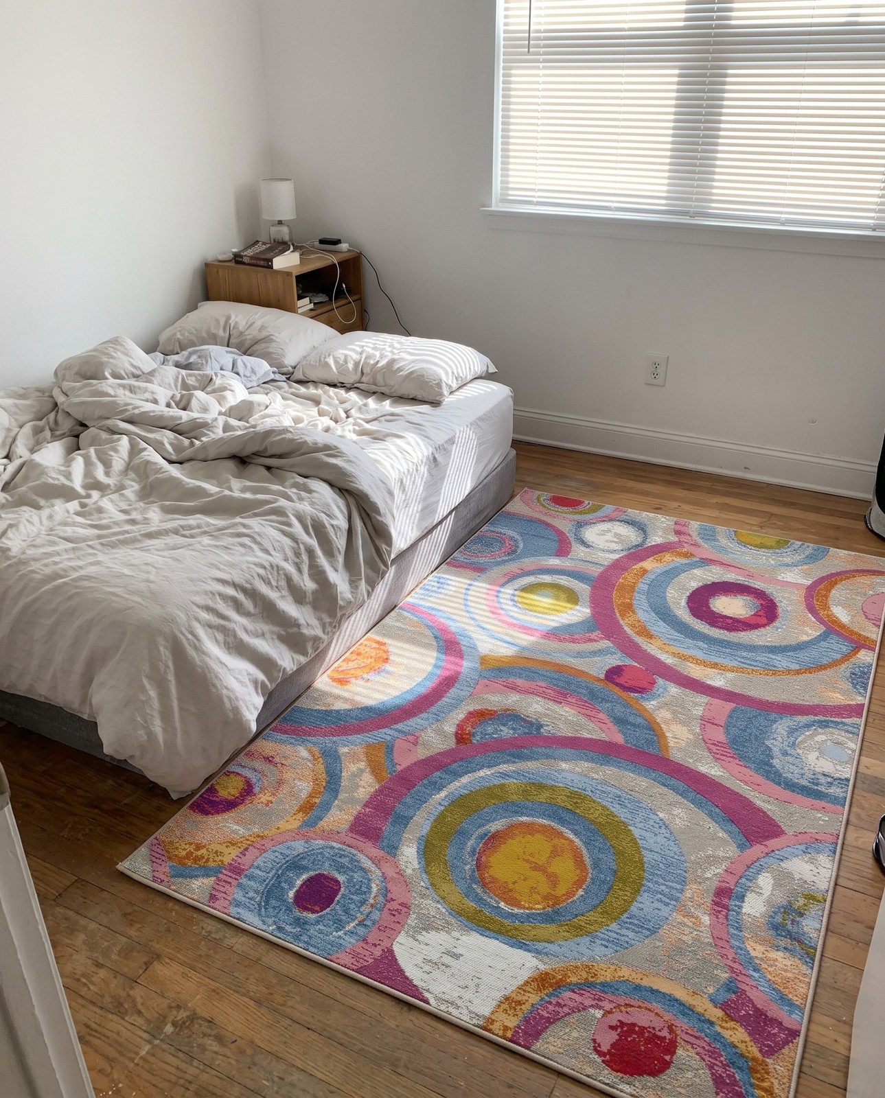 2' x 3' Lomax · Abstract circles Outdoor Rug, multi