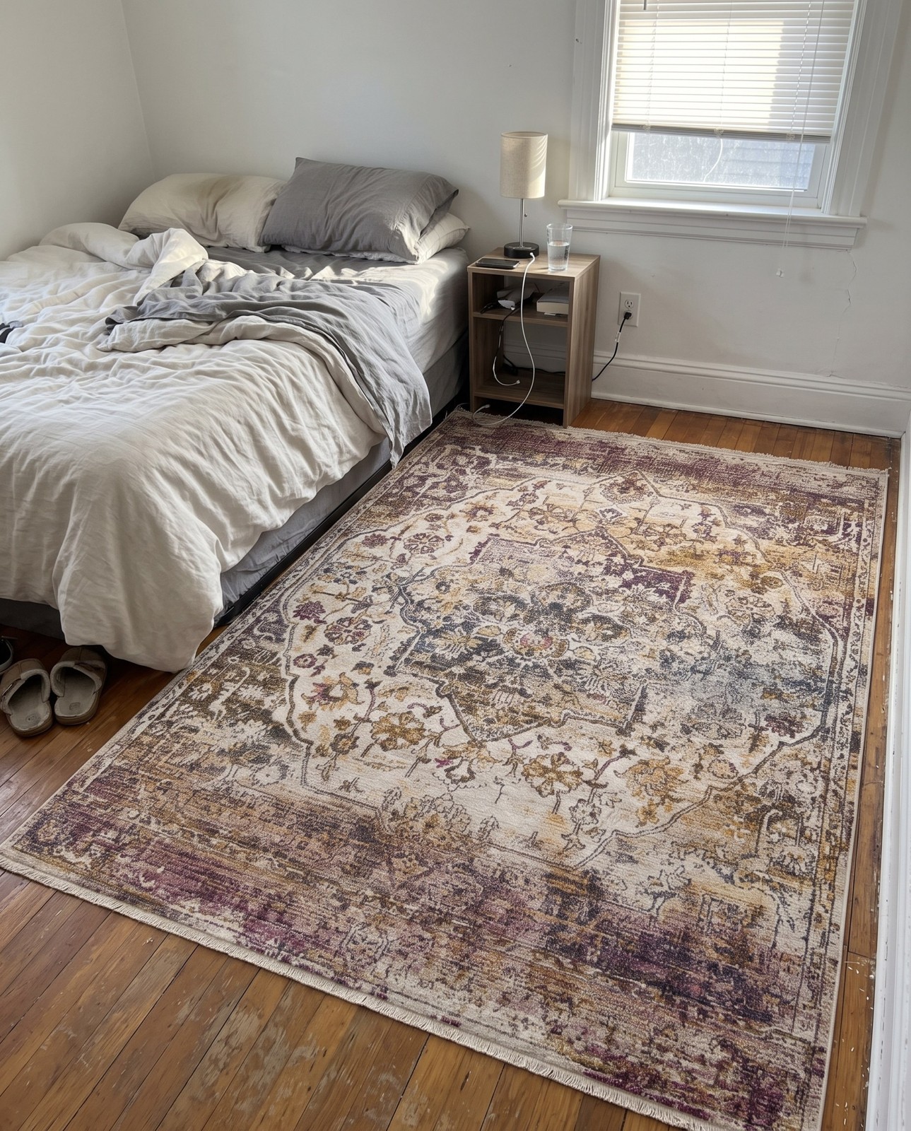 2' x 3' Denver · Border rug, multi
