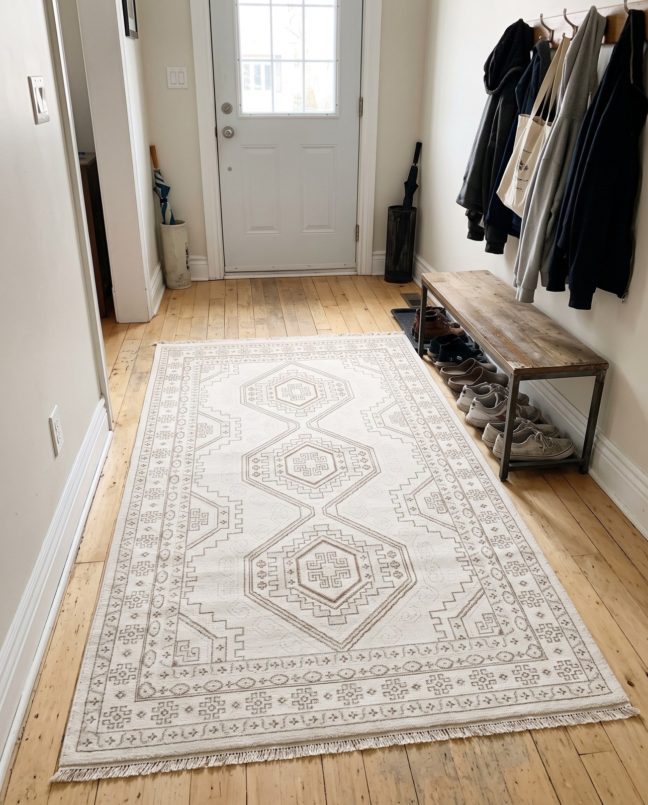 Detail image of 2' x 3' Harmon · Geometric diamond rug, ivory and brown